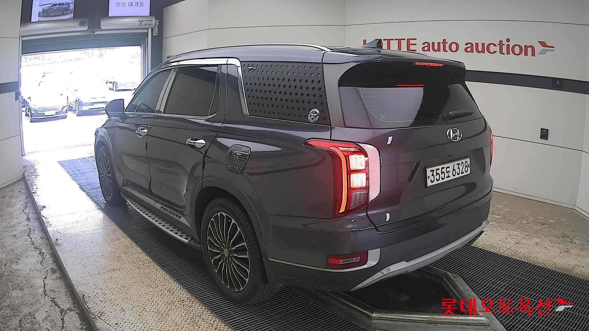 Hyundai - Palisade | (D) 2.2 Prestige 2WD 7 10