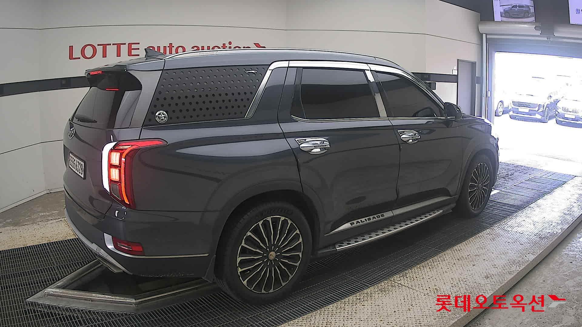 Hyundai - Palisade | (D) 2.2 Prestige 2WD 7 14
