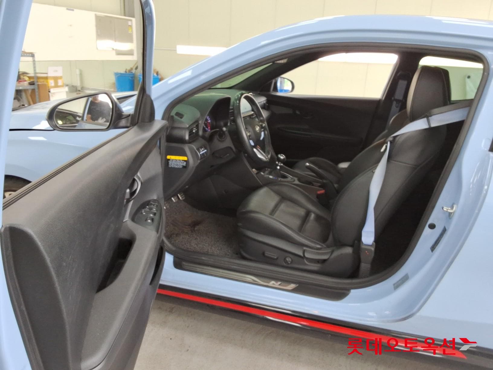 Hyundai - Veloster | THE ALL-NEW (G) 2.0 N 36