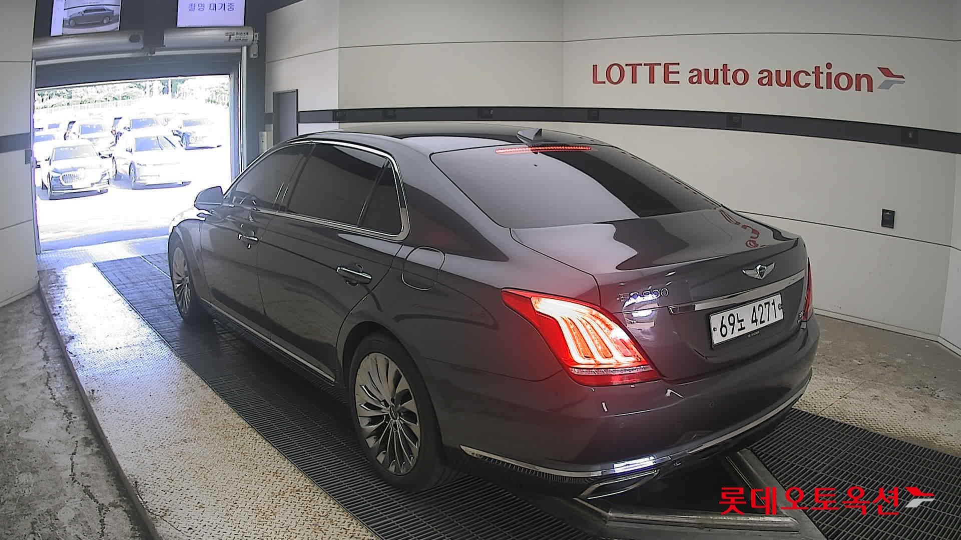 Genesis - EQ900 | (G) 3.8 PREMIUM LUXURY 10