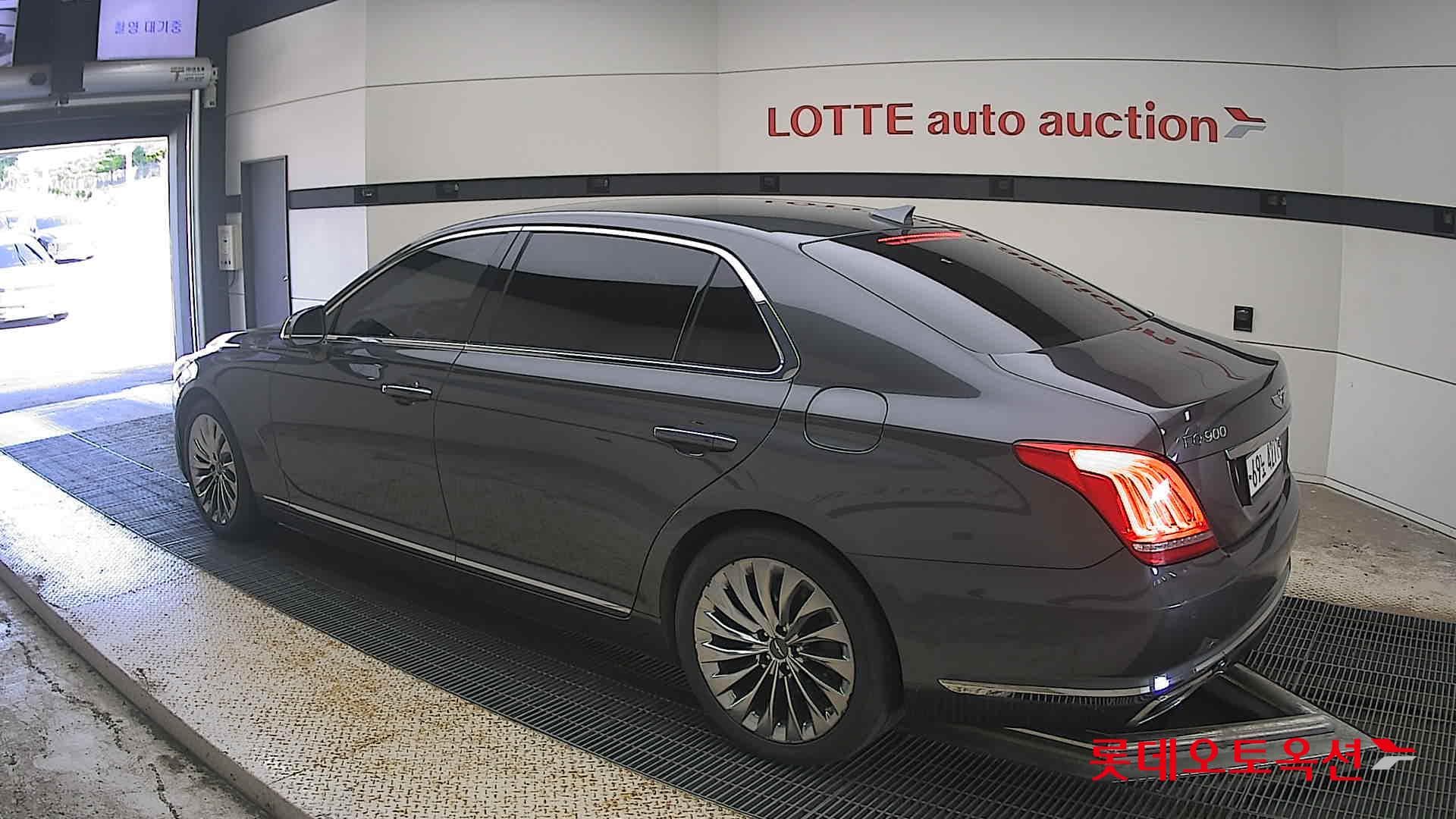 Genesis - EQ900 | (G) 3.8 PREMIUM LUXURY 8