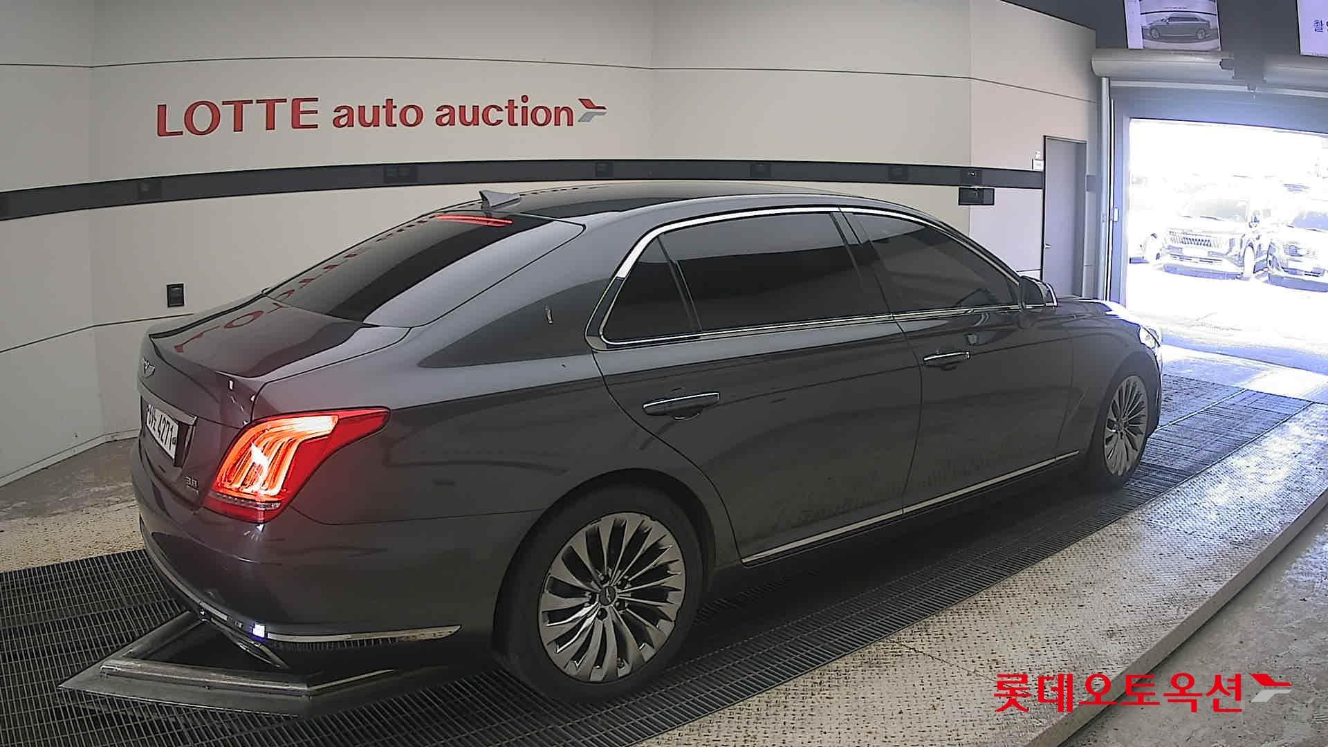 Genesis - EQ900 | (G) 3.8 PREMIUM LUXURY 14