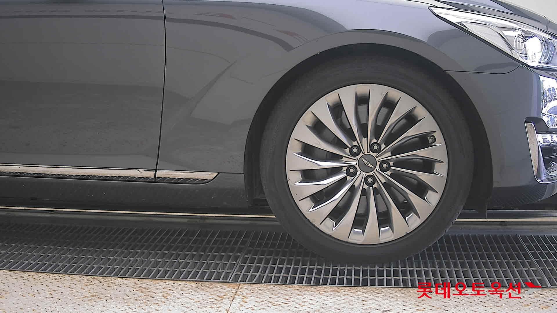 Genesis - EQ900 | (G) 3.8 PREMIUM LUXURY 23