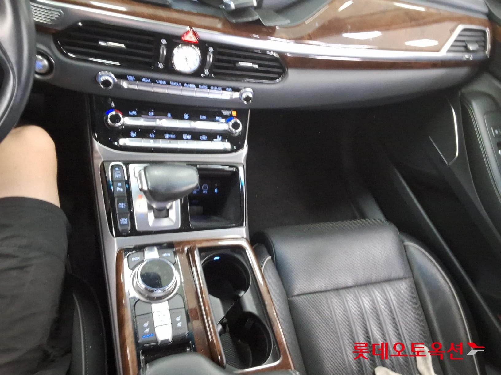 Genesis - EQ900 | (G) 3.8 PREMIUM LUXURY 34