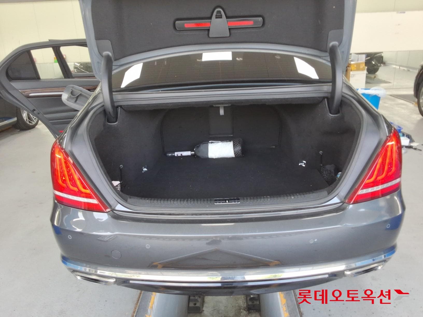 Genesis - EQ900 | (G) 3.8 PREMIUM LUXURY 38