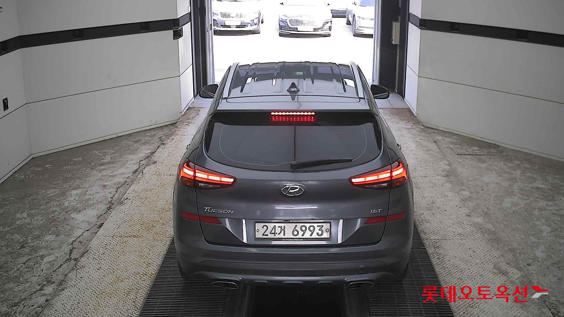 Hyundai - Туссан | (G) 1.6 T Edition 2WD 11