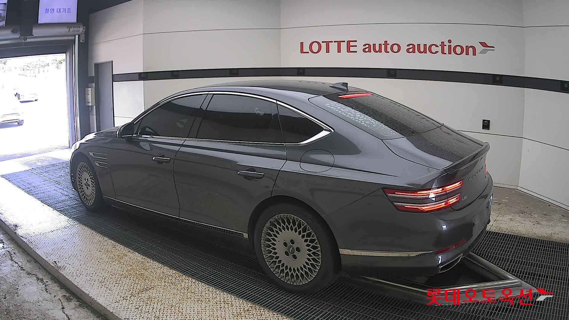 Genesis - G80 | THE ALL NEW GENESIS (G) 2.5T 8