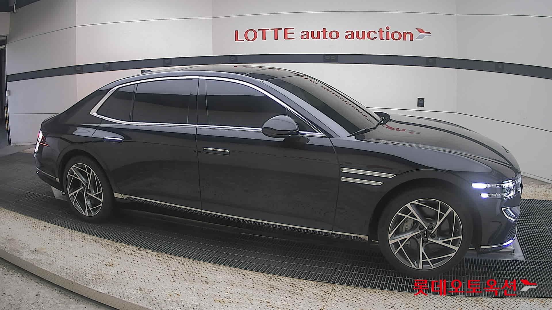 جينيسيس - G90 | (G)3.5T 20"/ 4WD AT 17