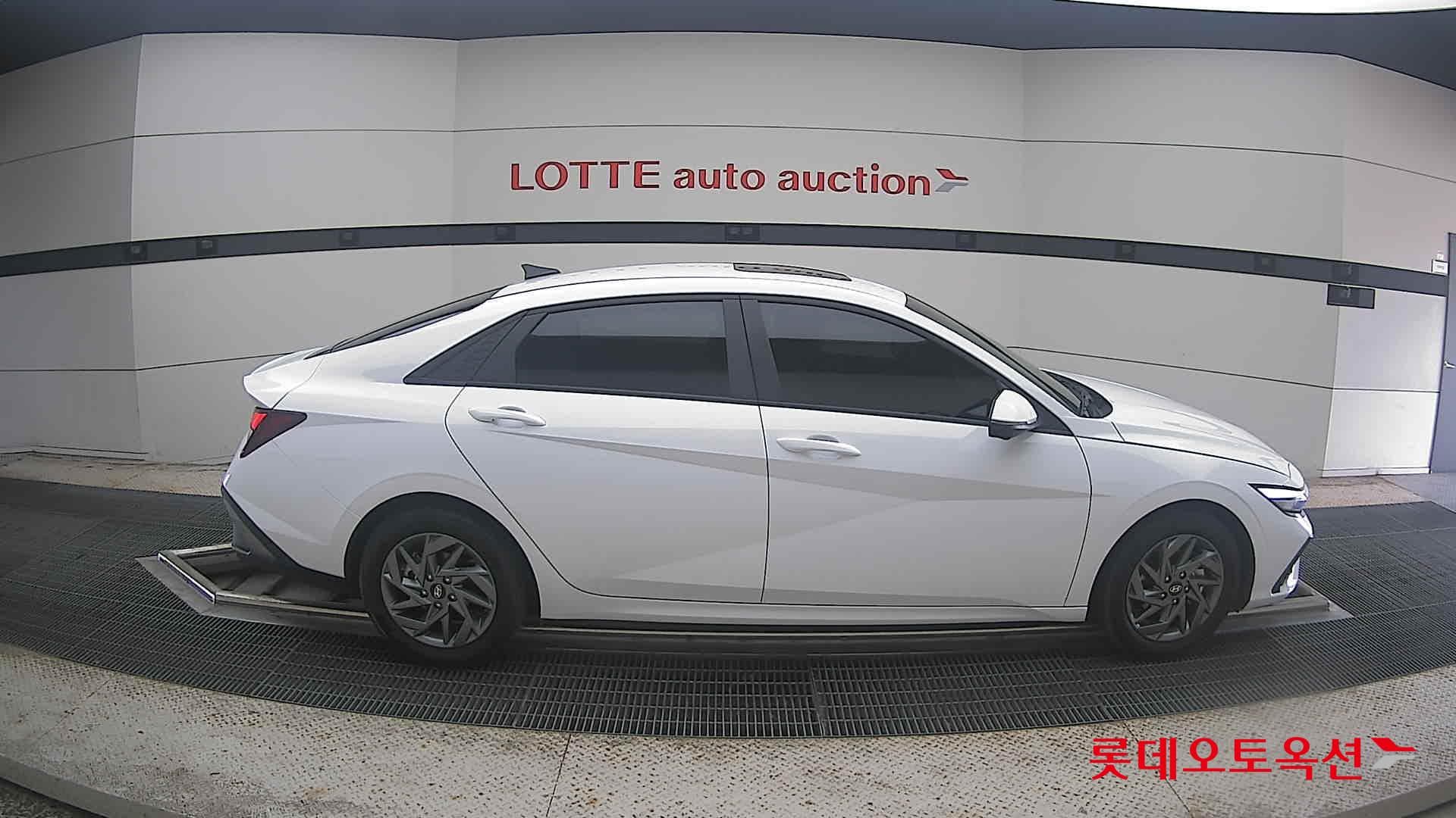 هيونداي - إلنترا (أفانتي) | CN7 (G)1.6 Modern 2WD AT 16