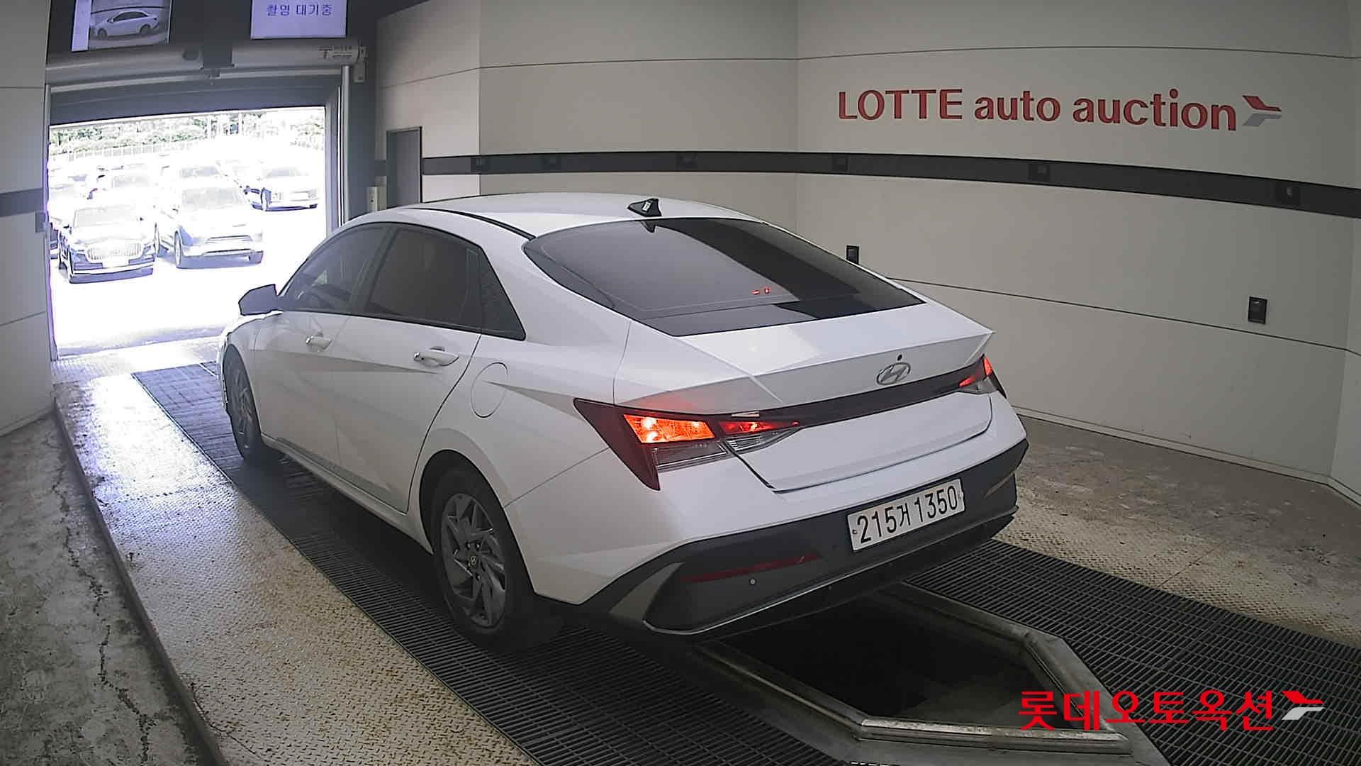 هيونداي - إلنترا (أفانتي) | CN7 (G)1.6 Modern 2WD AT 10