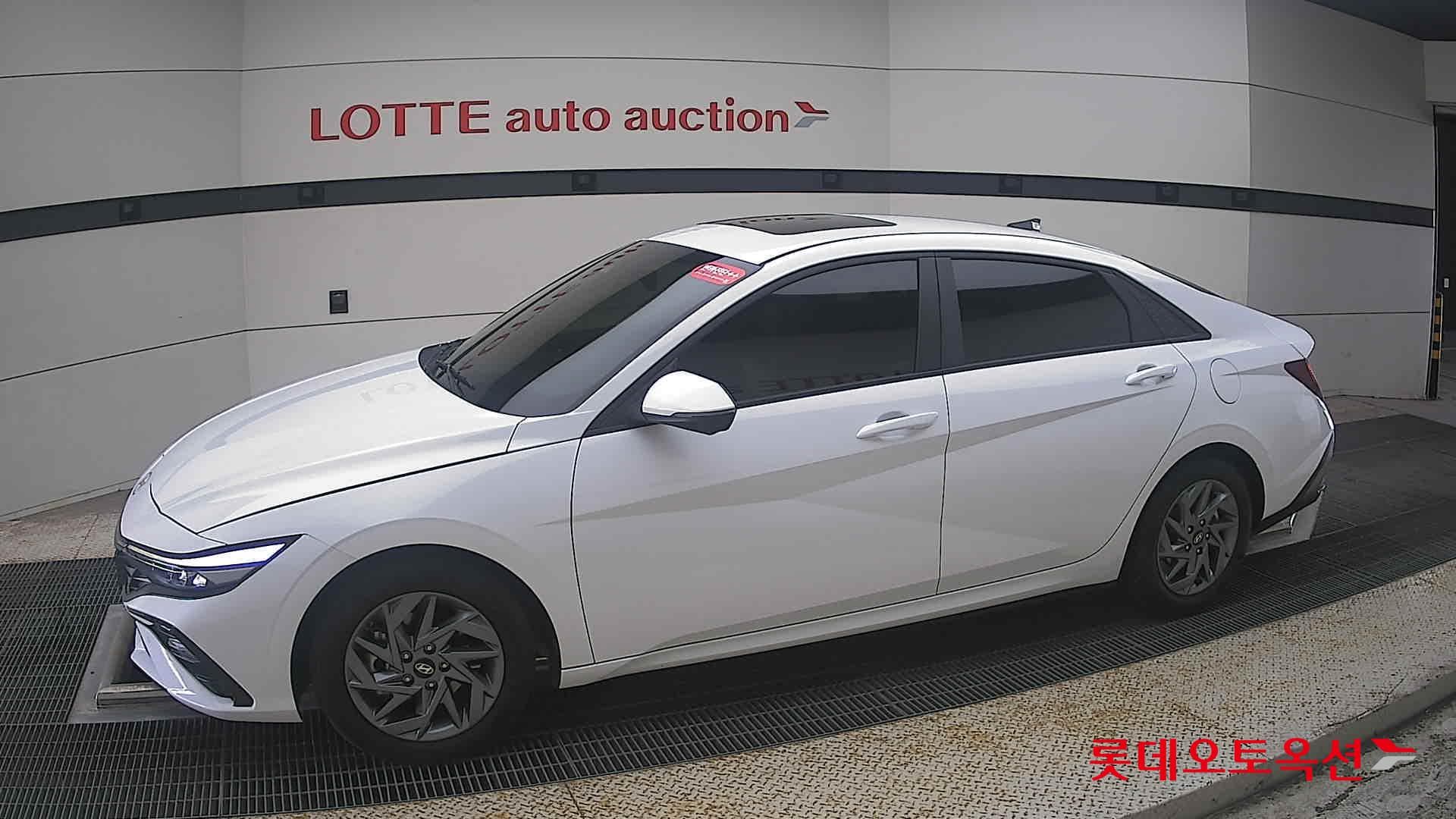 هيونداي - إلنترا (أفانتي) | CN7 (G)1.6 Modern 2WD AT 5