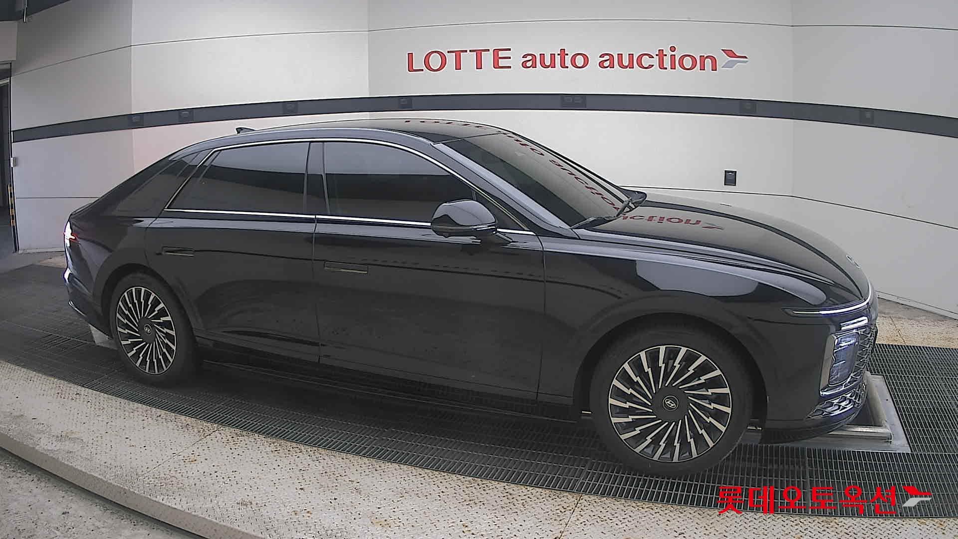 Hyundai - Grandeur | GN7 (G)3.5 4WD AT 17
