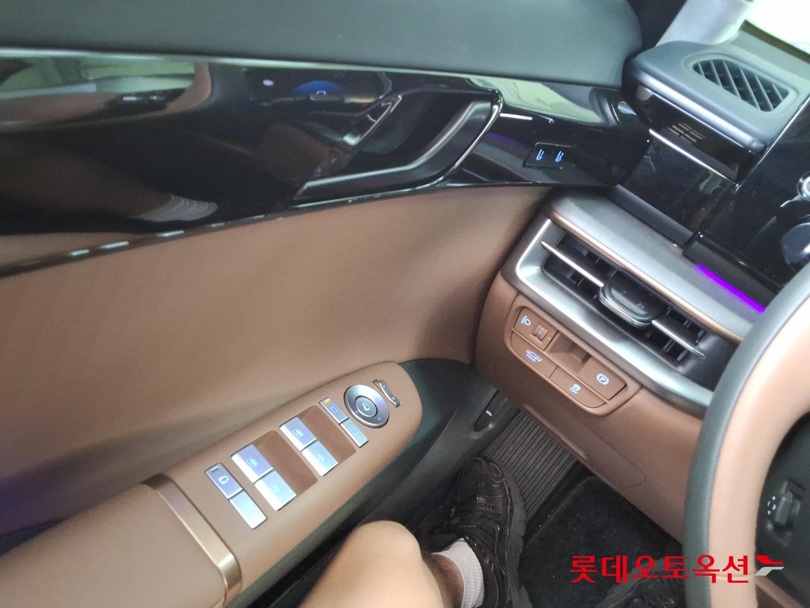 Hyundai - Grandeur | GN7 (G)3.5 4WD AT 28