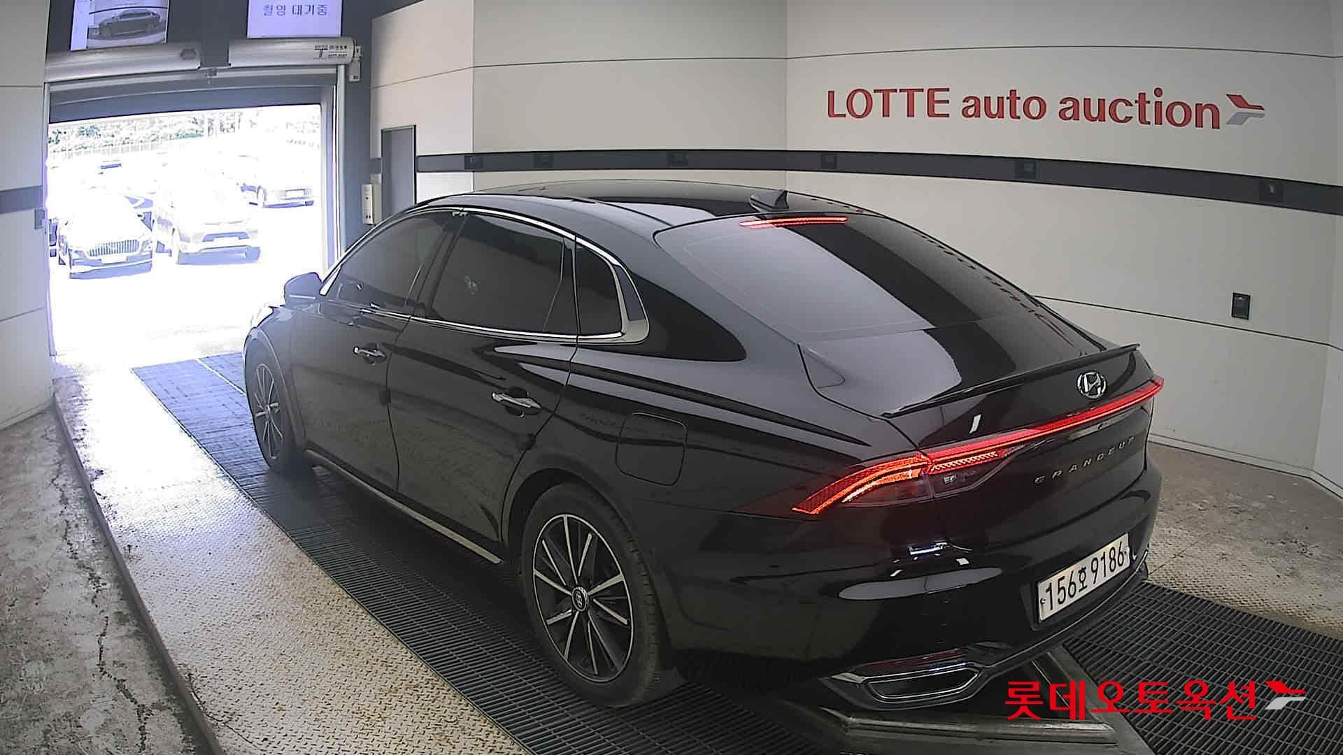 Hyundai - Grandeur | THE NEW (G) 3.3 10