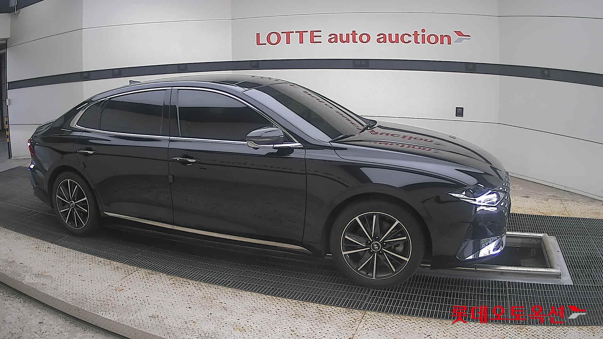 Hyundai - Grandeur | THE NEW (G) 3.3 17