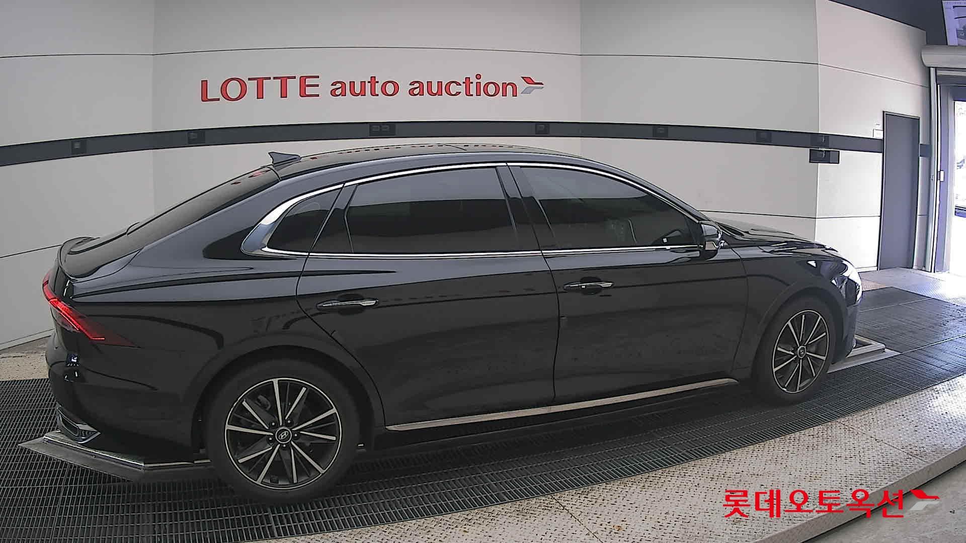 Hyundai - Grandeur | THE NEW (G) 3.3 15