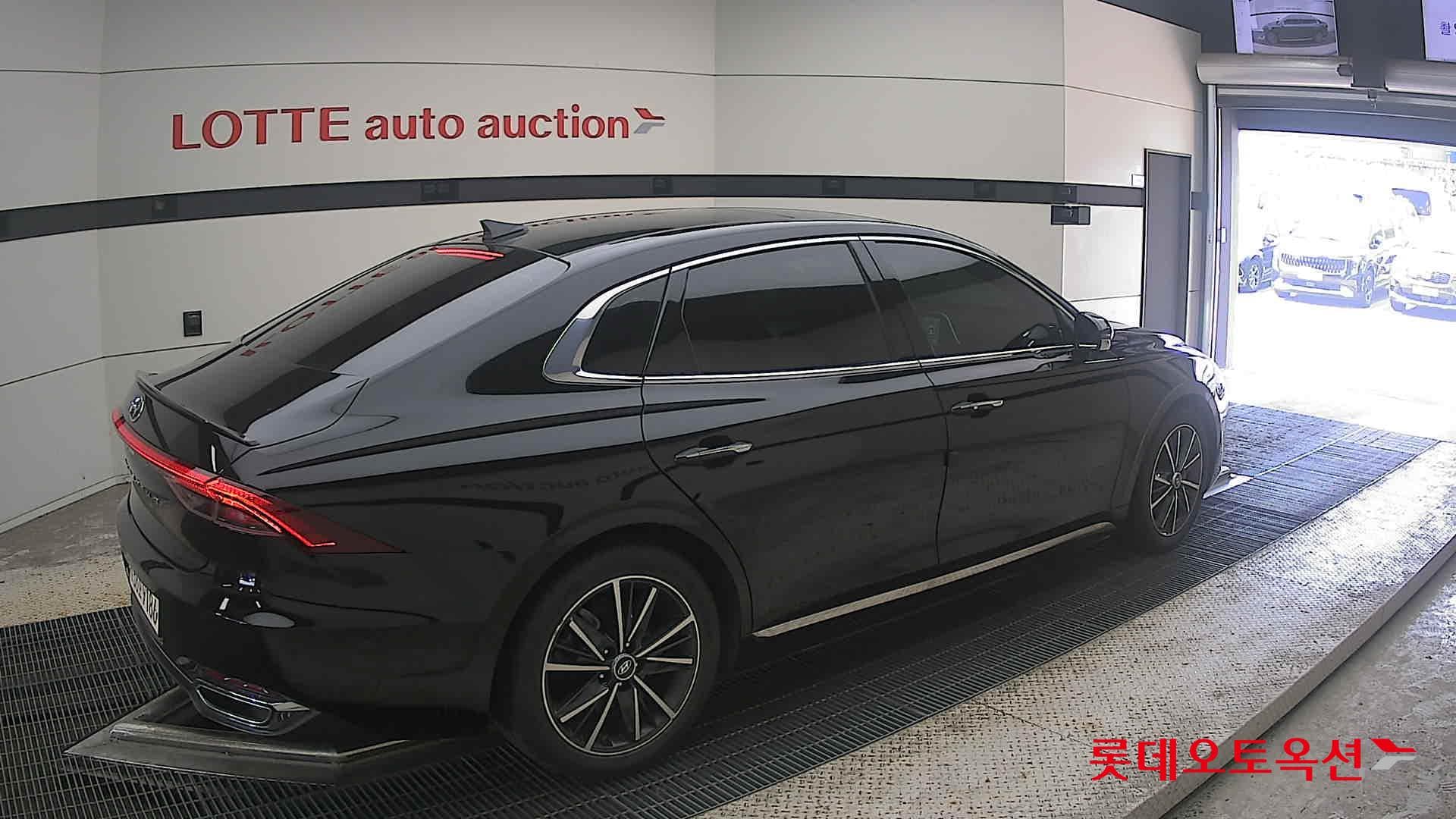 Hyundai - Grandeur | THE NEW (G) 3.3 14