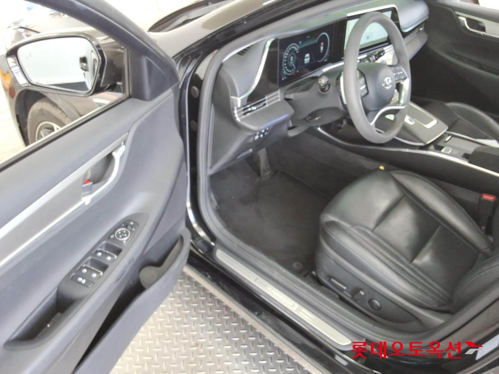 Hyundai - Grandeur | THE NEW (G) 3.3 35