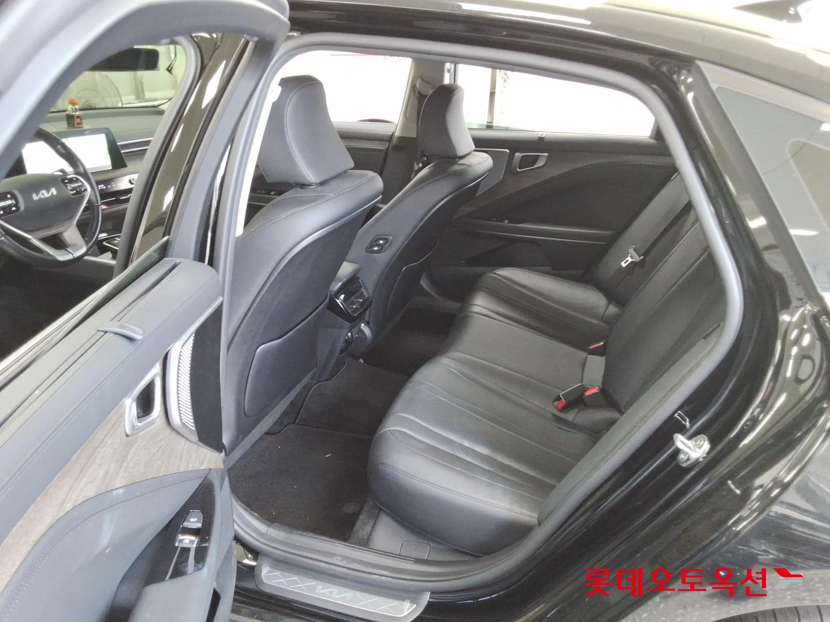 Kia - K8 | (G) 2.5 Noblesse 37