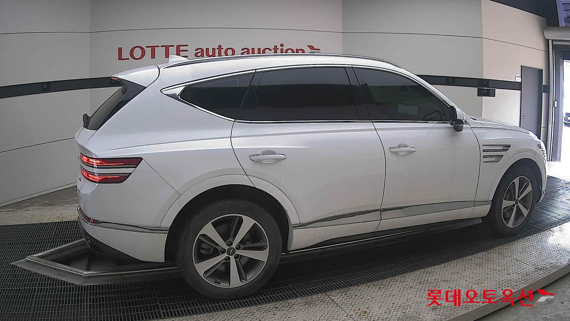Genesis - GV80 | (G) 3.5T 4WD 5Seater 15