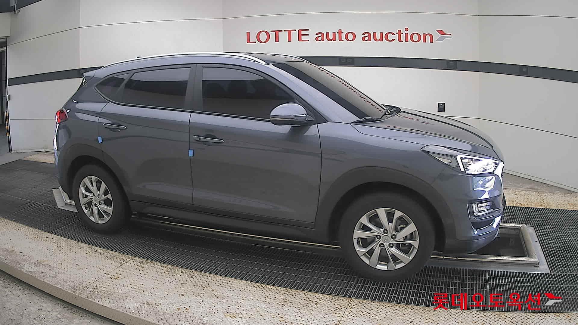 Hyundai - Tucson | (D) 2.0 Modern 2WD 17