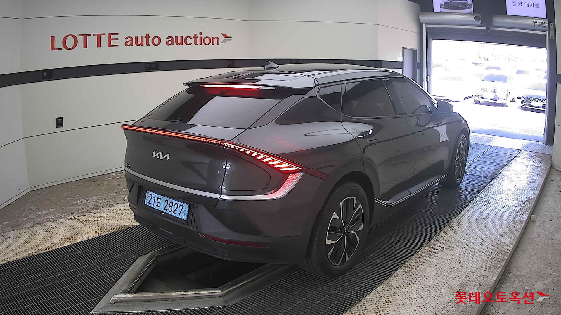Kia - EV6 | (E) Long Range 2WD 12