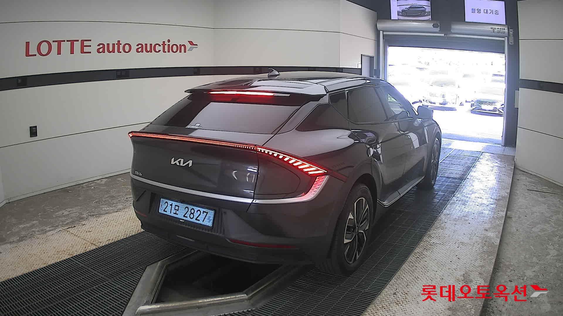 Kia - EV6 | (E) Long Range 2WD 13