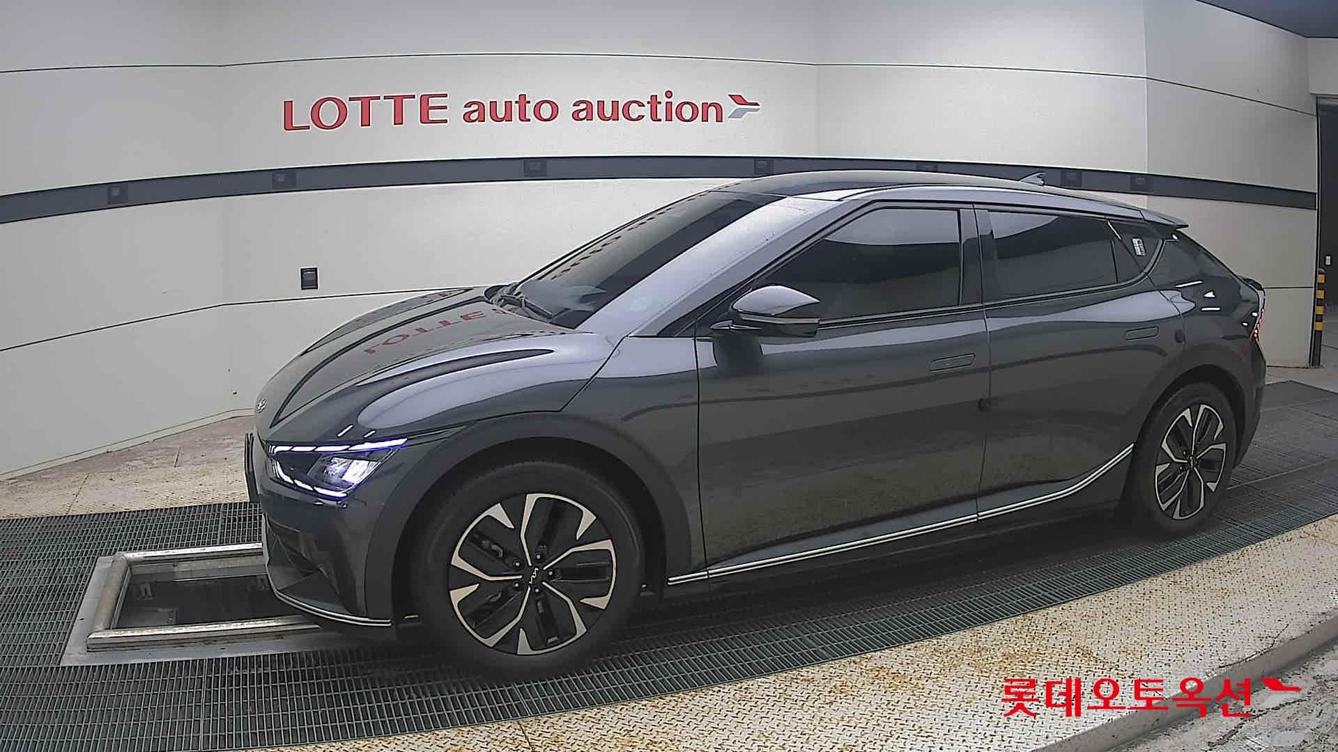 Kia - EV6 | (E) Long Range 2WD 5