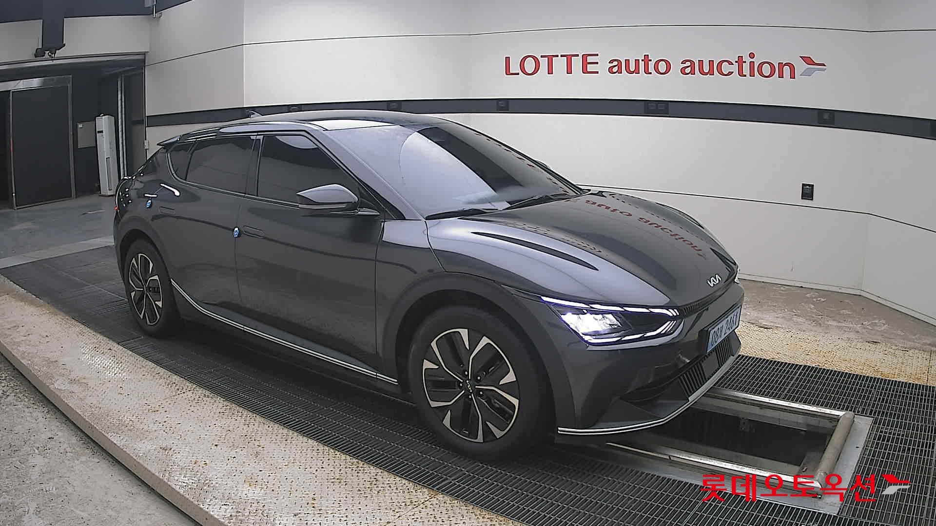 Kia - EV6 | (E) Long Range 2WD 18