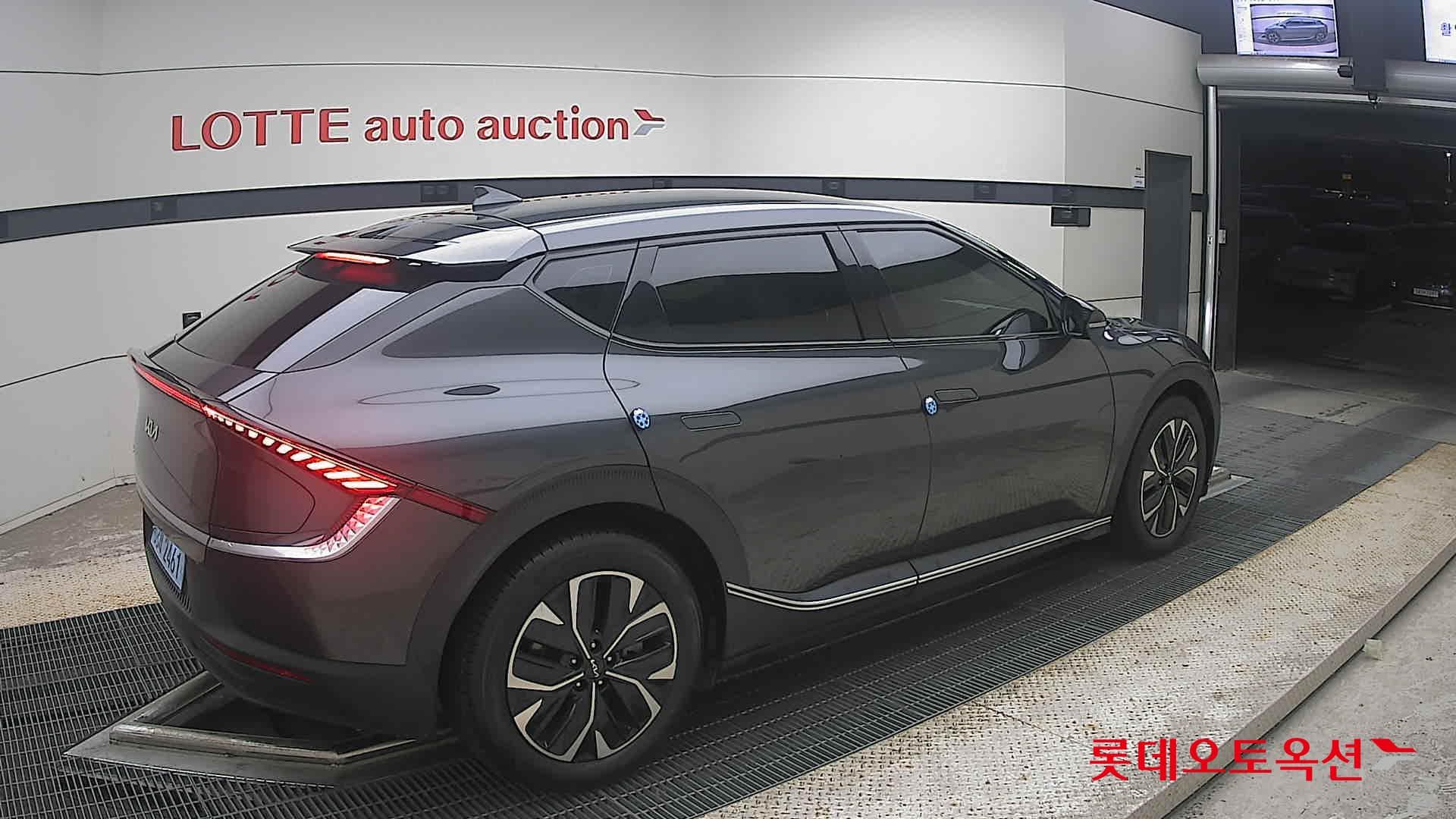 Kia - EV6 | (E) Long Range 2WD 14