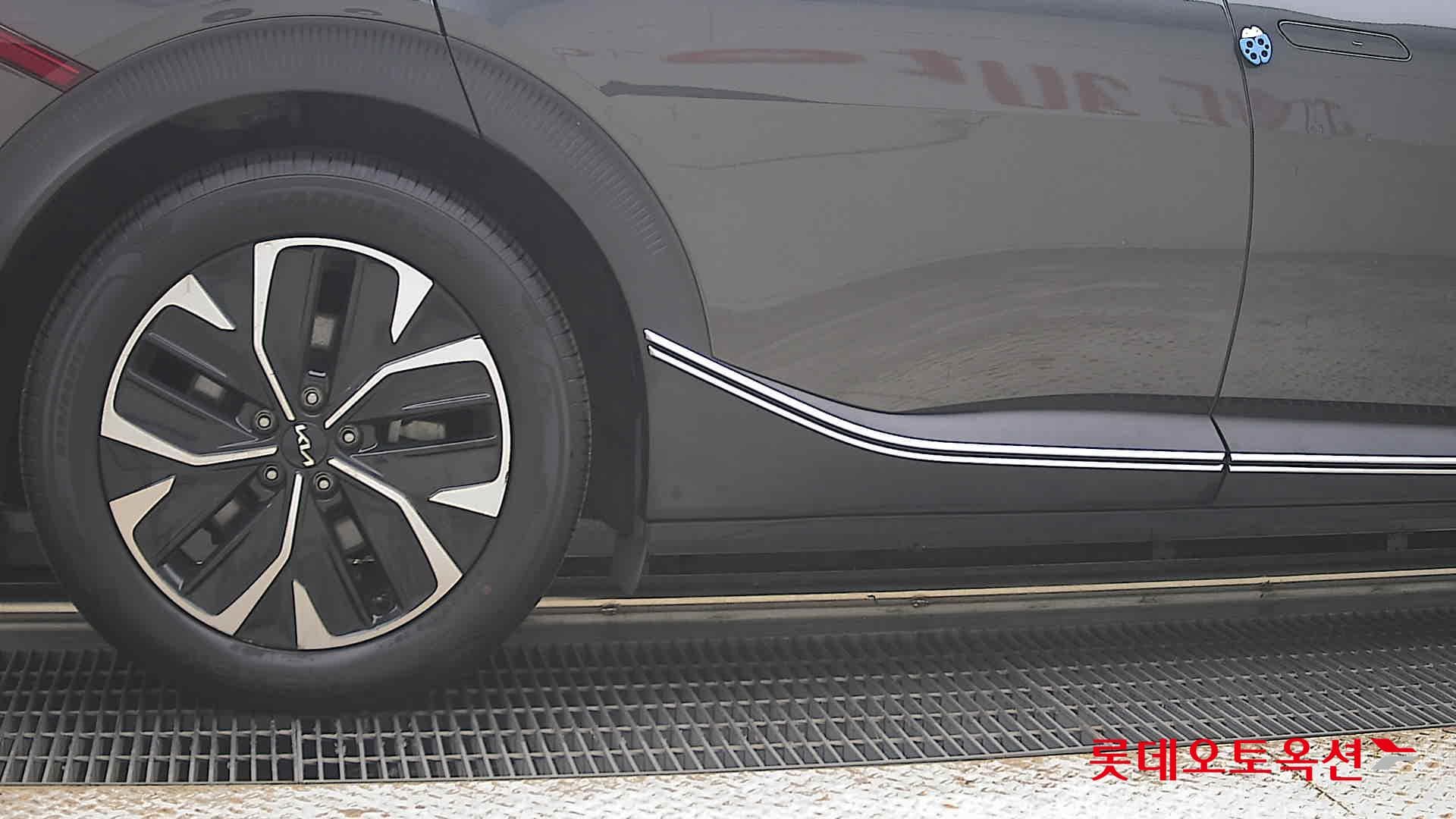 Kia - EV6 | (E) Long Range 2WD 24