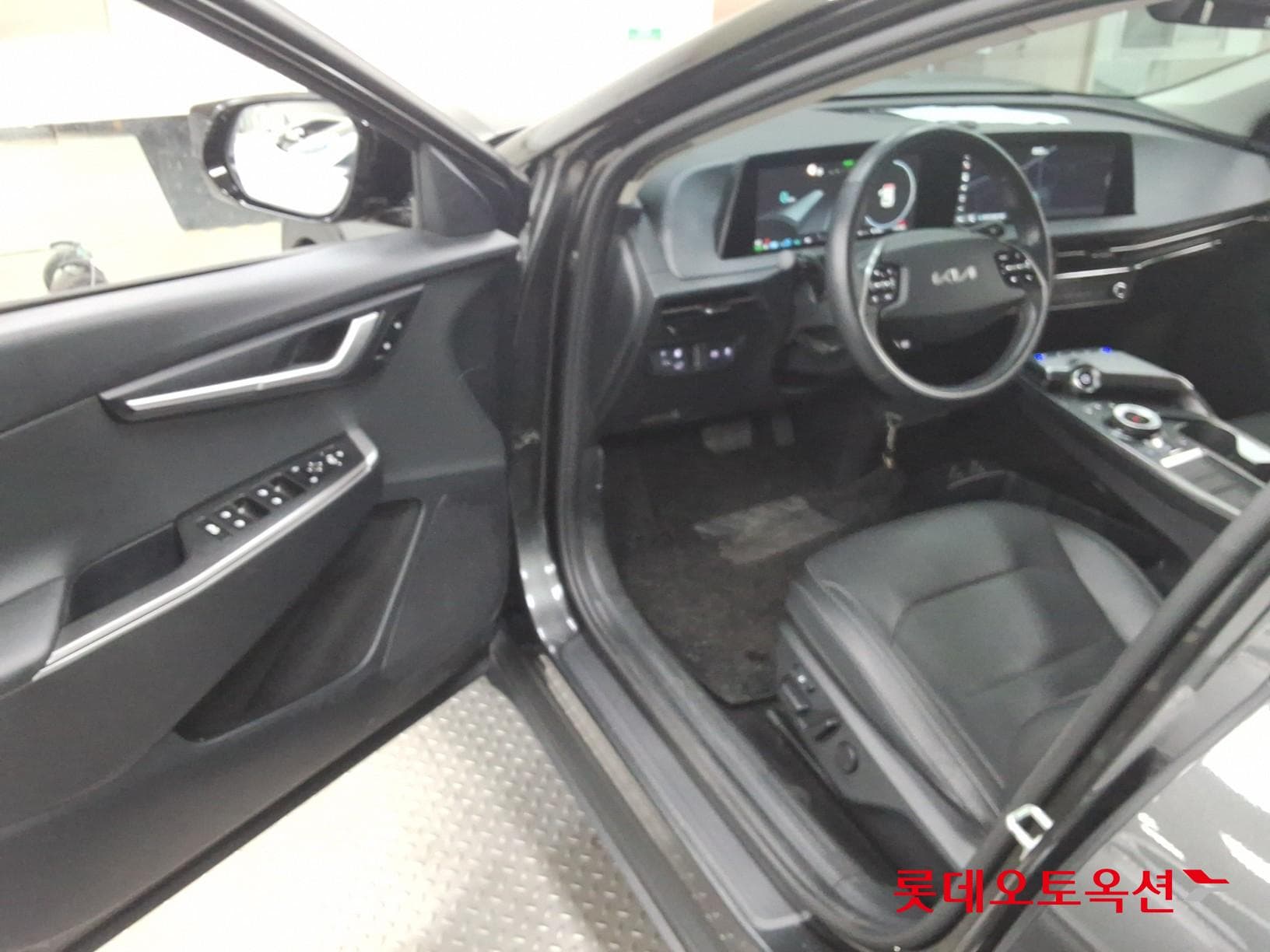Kia - EV6 | (E) Long Range 2WD 36
