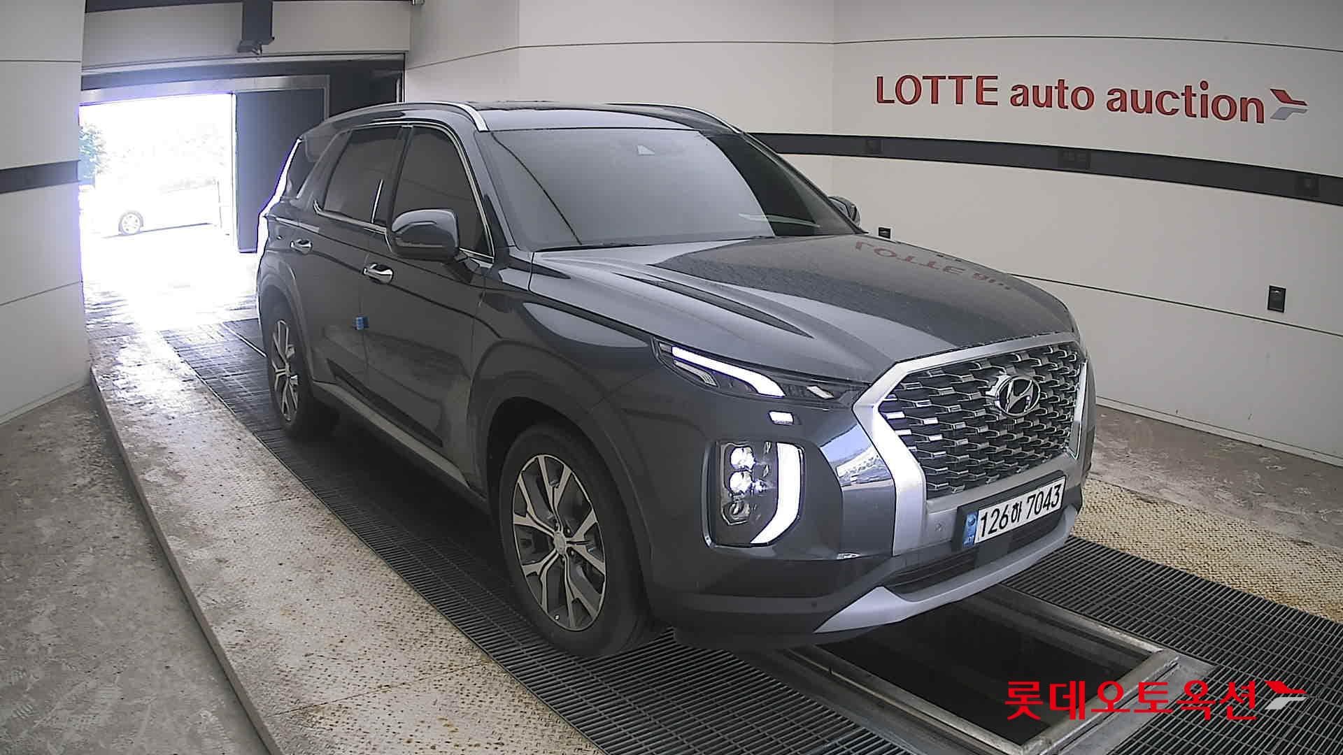 Hyundai - Палисад | (D) 2.2 Exclusive 2WD 7 19