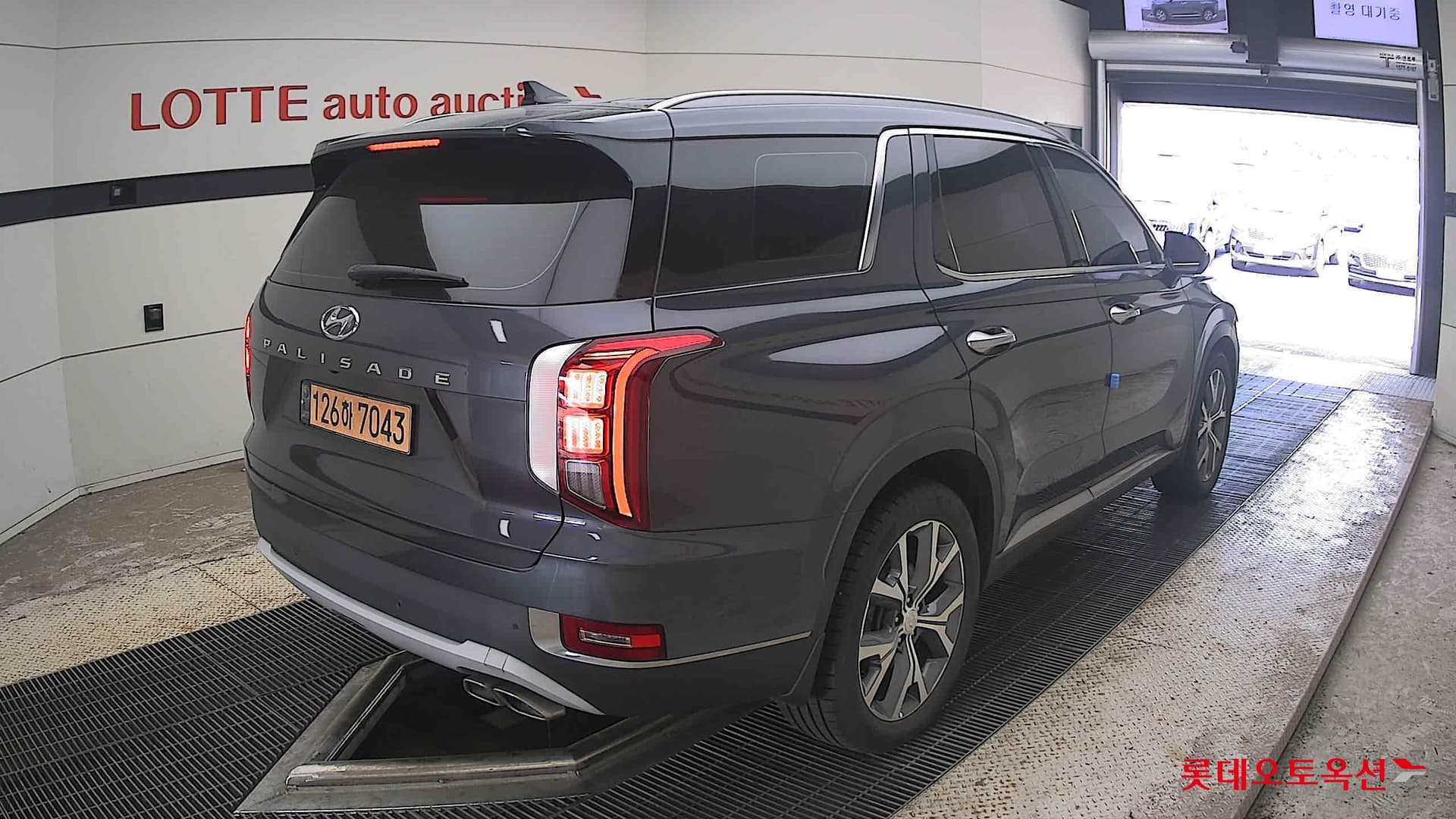 Hyundai - Палисад | (D) 2.2 Exclusive 2WD 7 12
