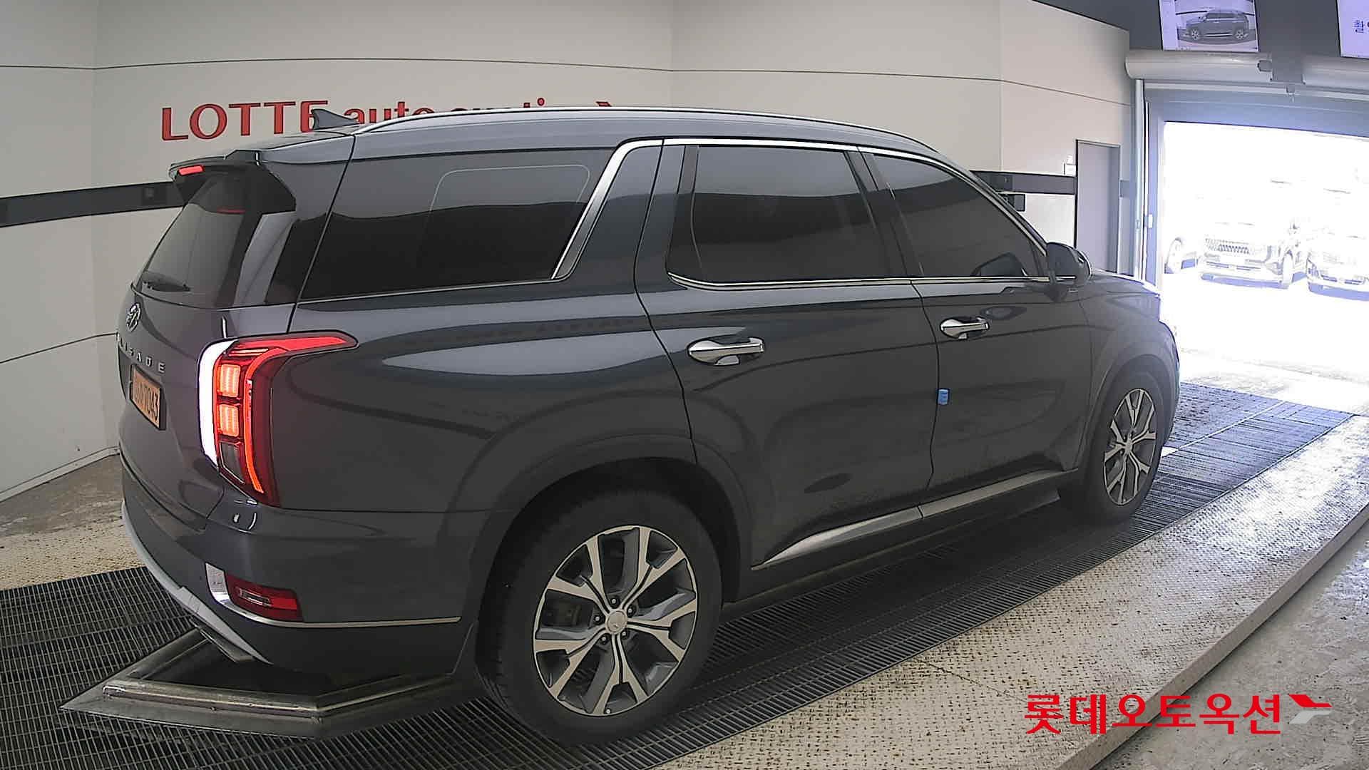 Hyundai - Палисад | (D) 2.2 Exclusive 2WD 7 14