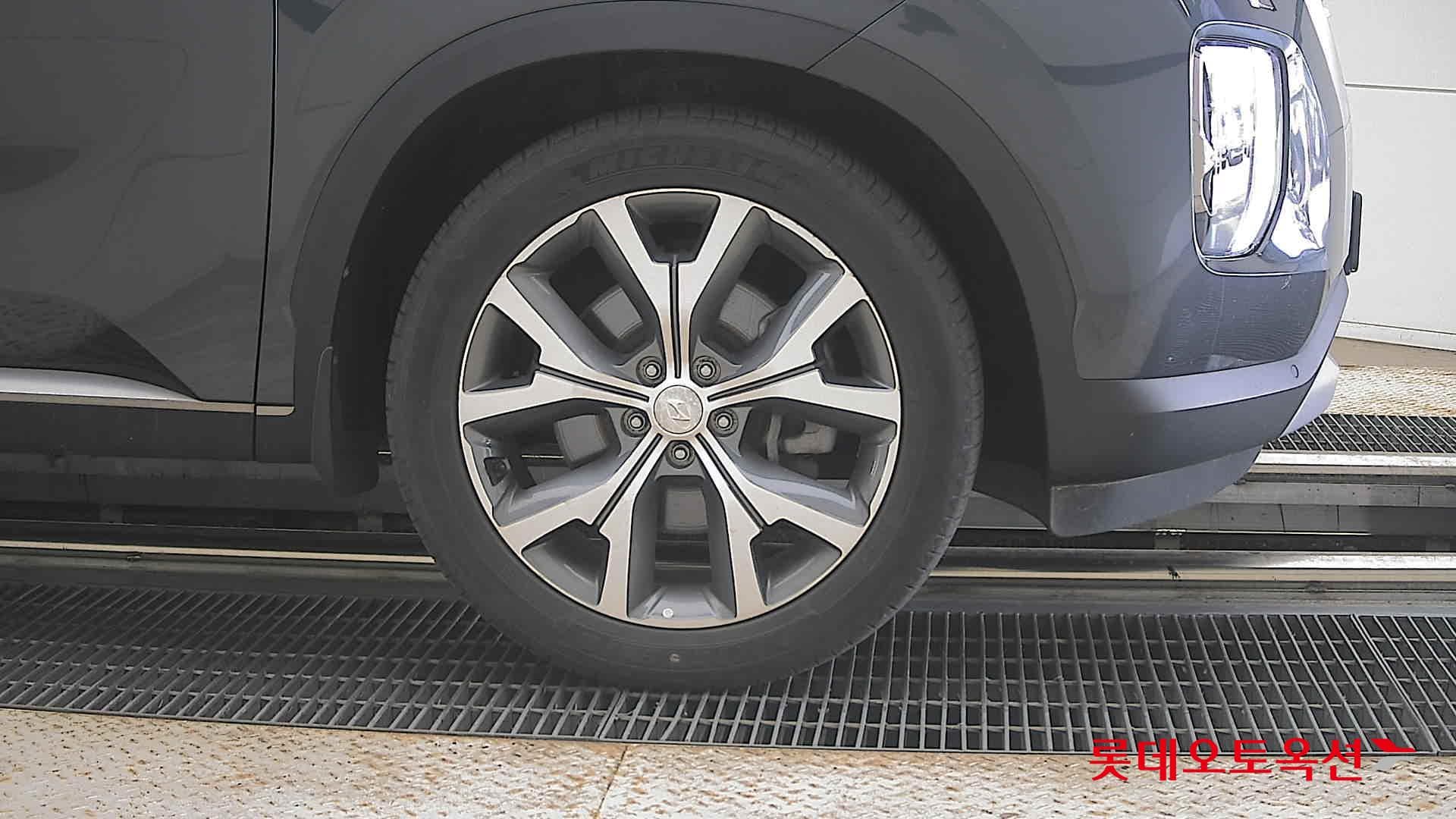 Hyundai - Палисад | (D) 2.2 Exclusive 2WD 7 23