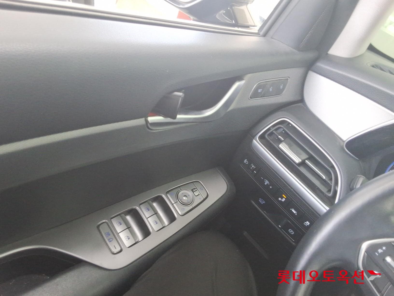 Hyundai - Палисад | (D) 2.2 Exclusive 2WD 7 28