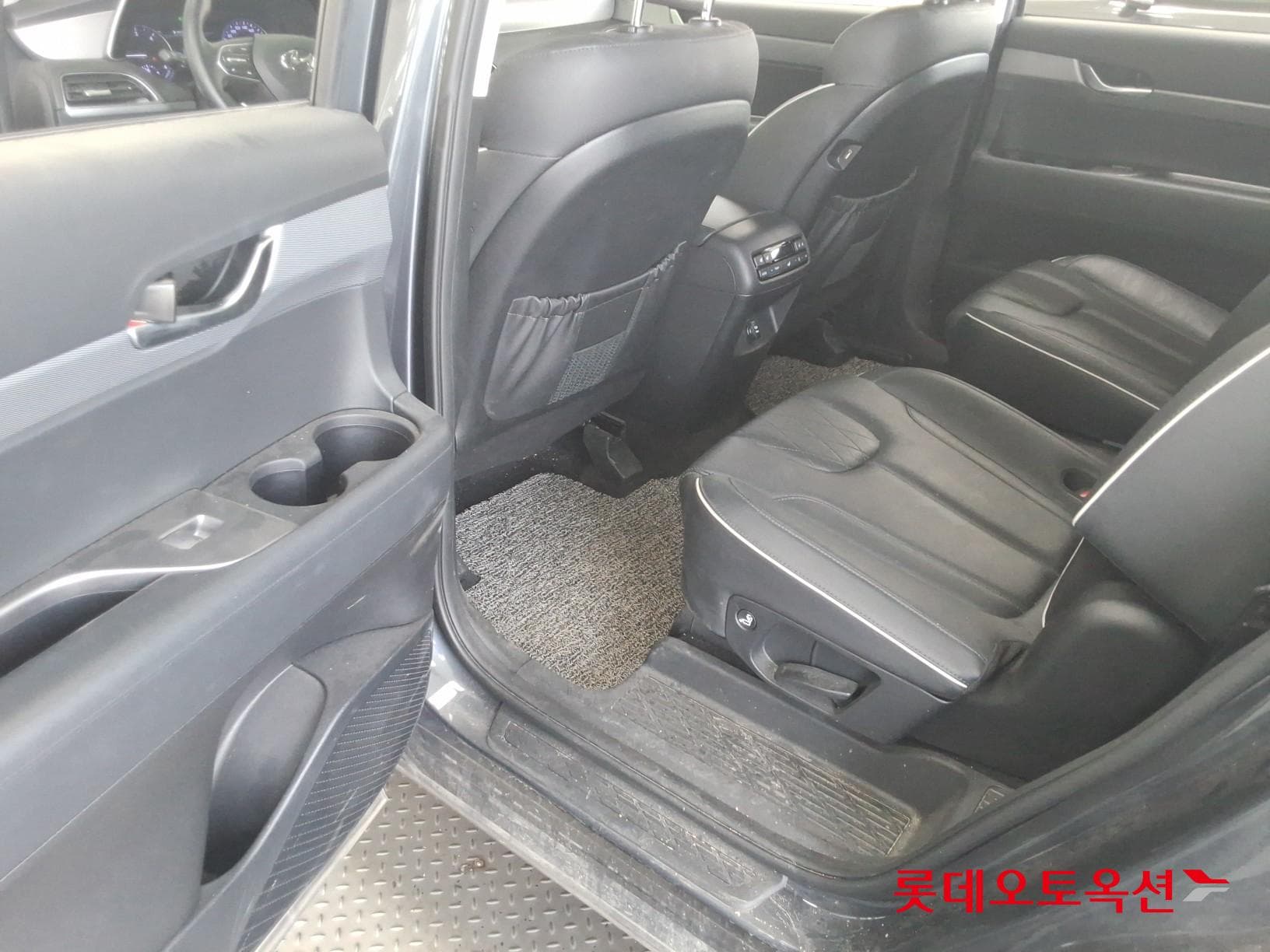 Hyundai - Палисад | (D) 2.2 Exclusive 2WD 7 37
