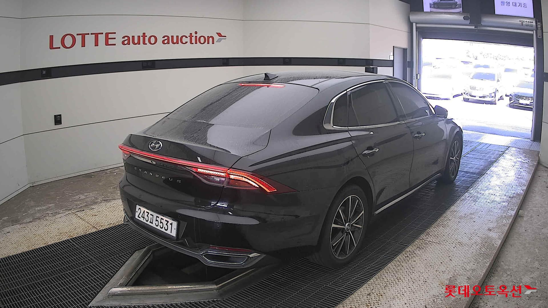 Hyundai - Grandeur | THE NEW (G) 2.5 12