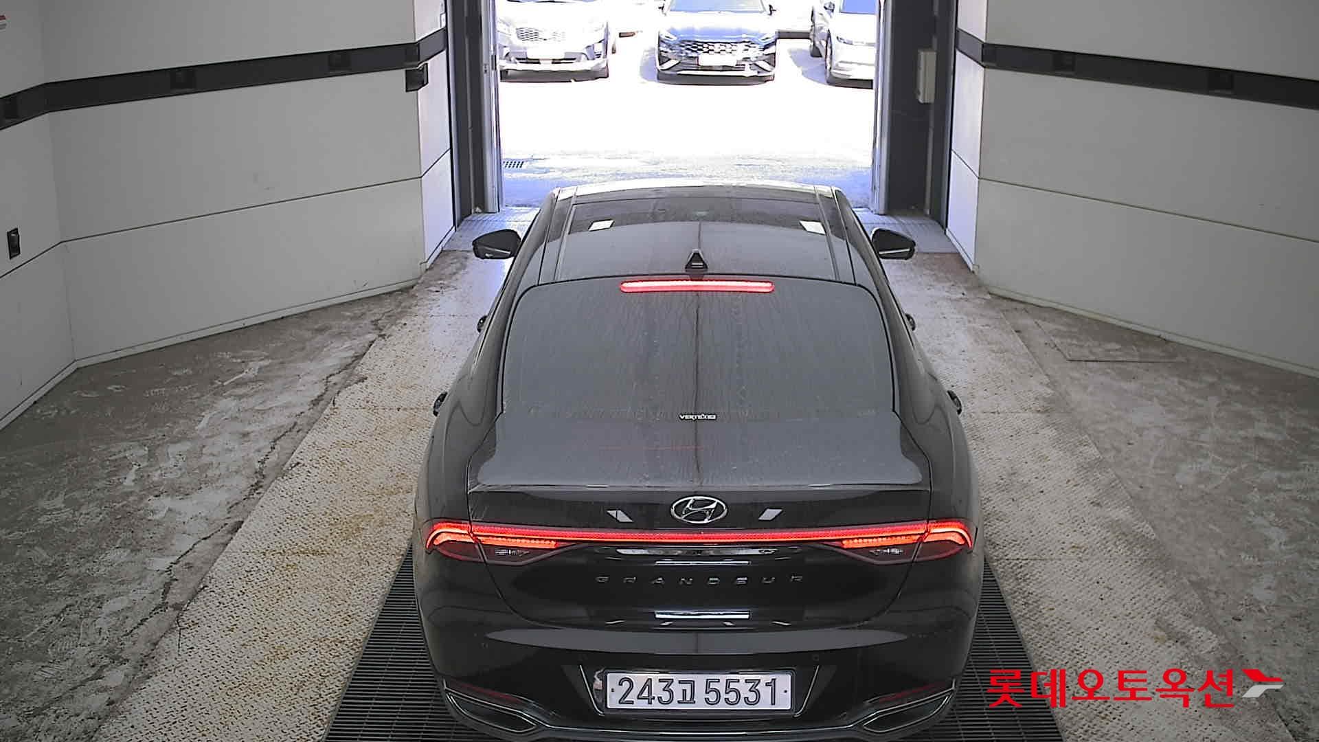 Hyundai - Grandeur | THE NEW (G) 2.5 11