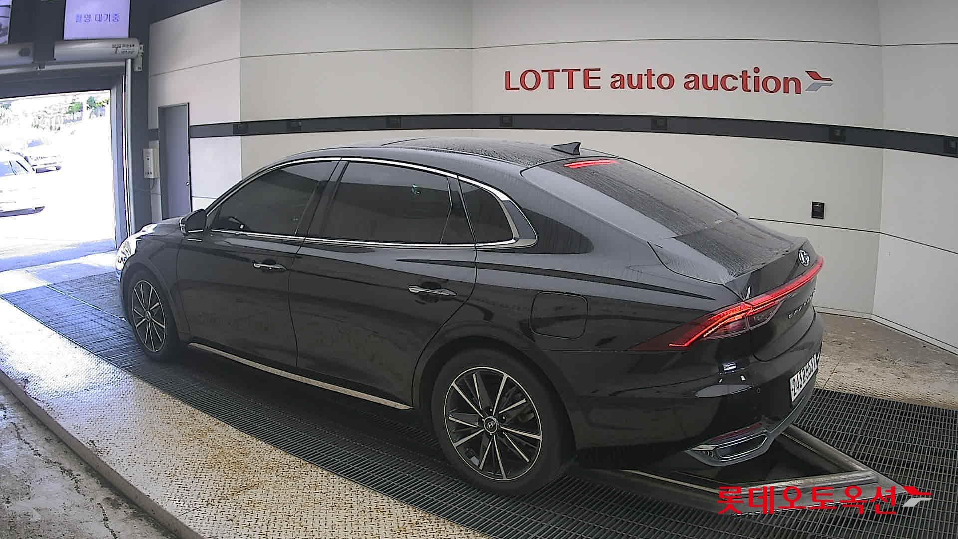 Hyundai - Grandeur | THE NEW (G) 2.5 8