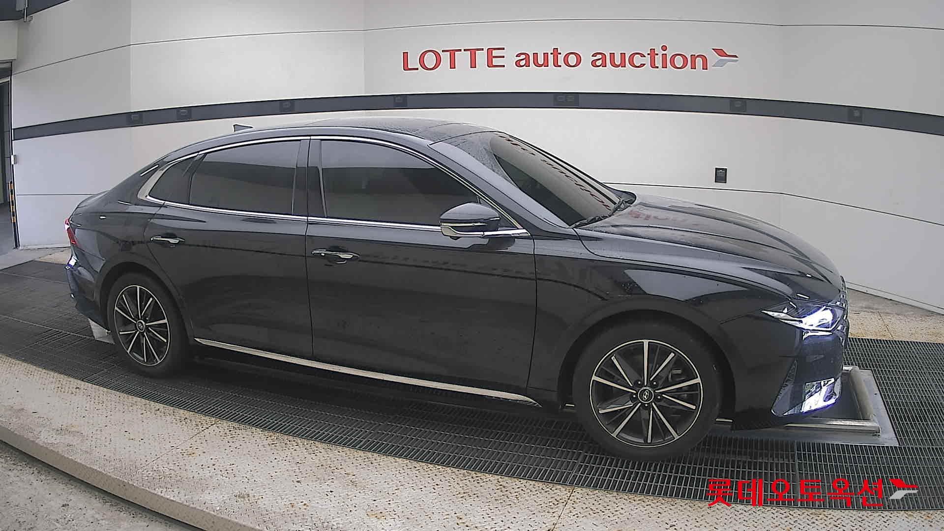 Hyundai - Grandeur | THE NEW (G) 2.5 17