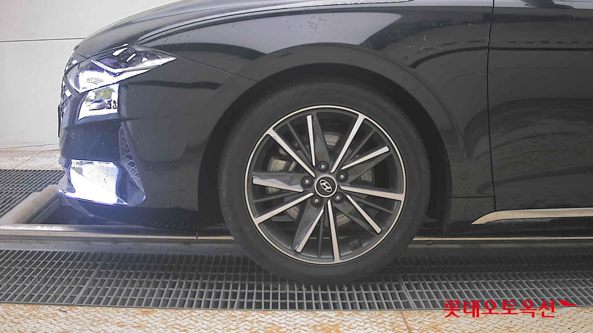 Hyundai - Grandeur | THE NEW (G) 2.5 21