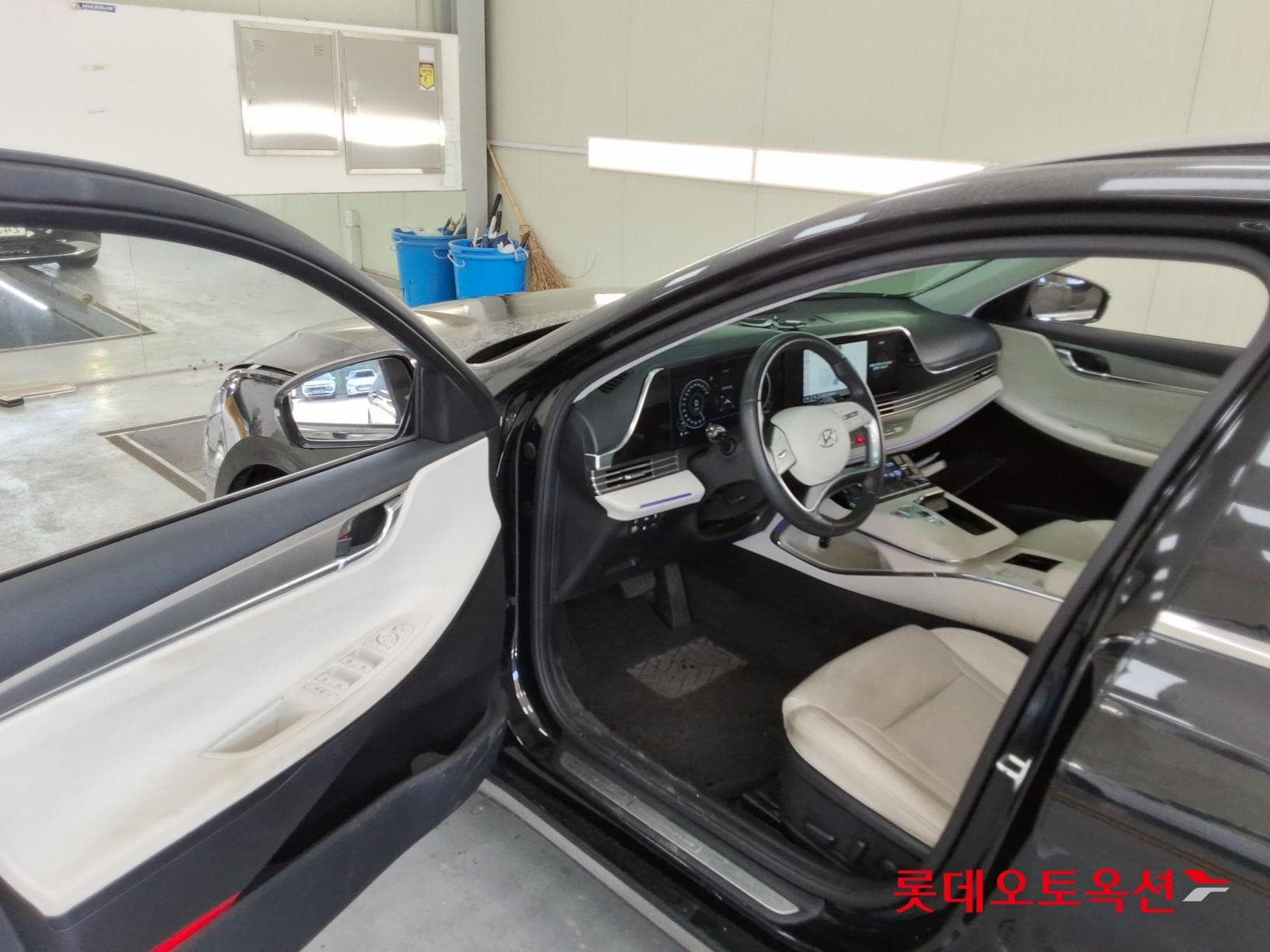 Hyundai - Grandeur | THE NEW (G) 2.5 34