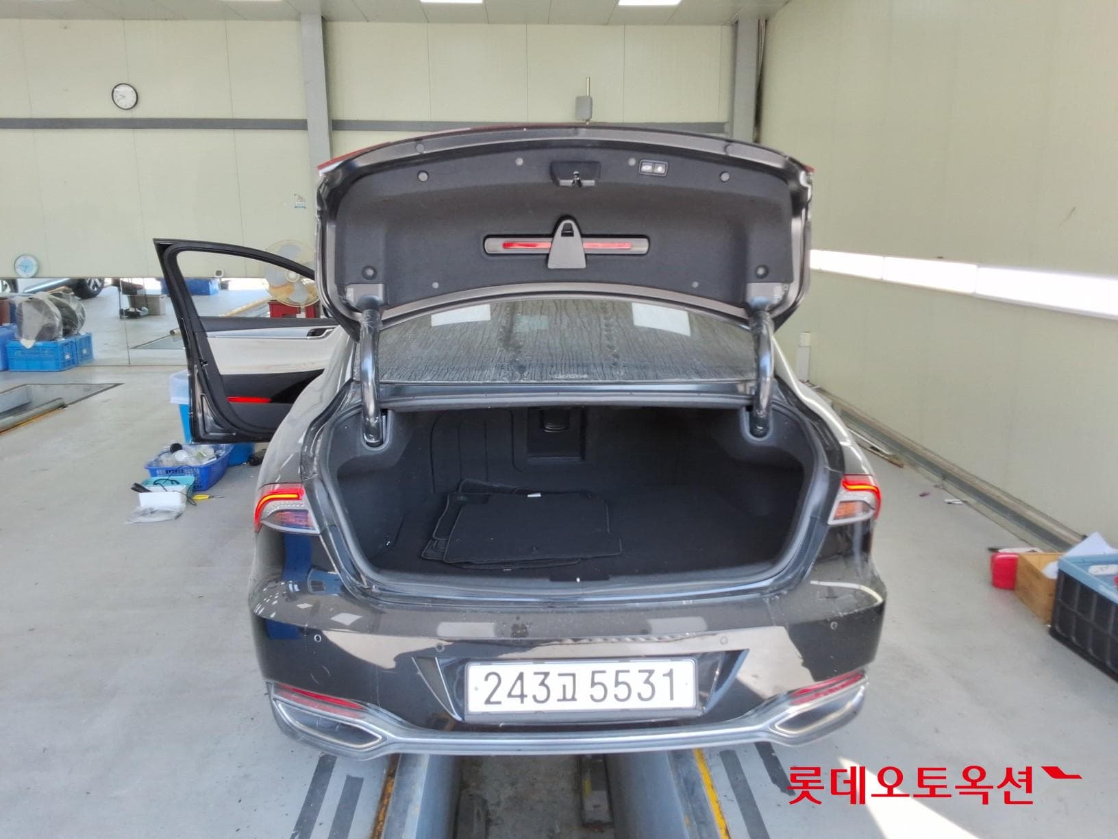 Hyundai - Grandeur | THE NEW (G) 2.5 37
