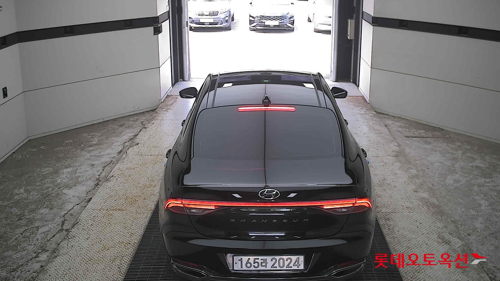 Hyundai - Grandeur | THE NEW (L) 3.0 Modern 11
