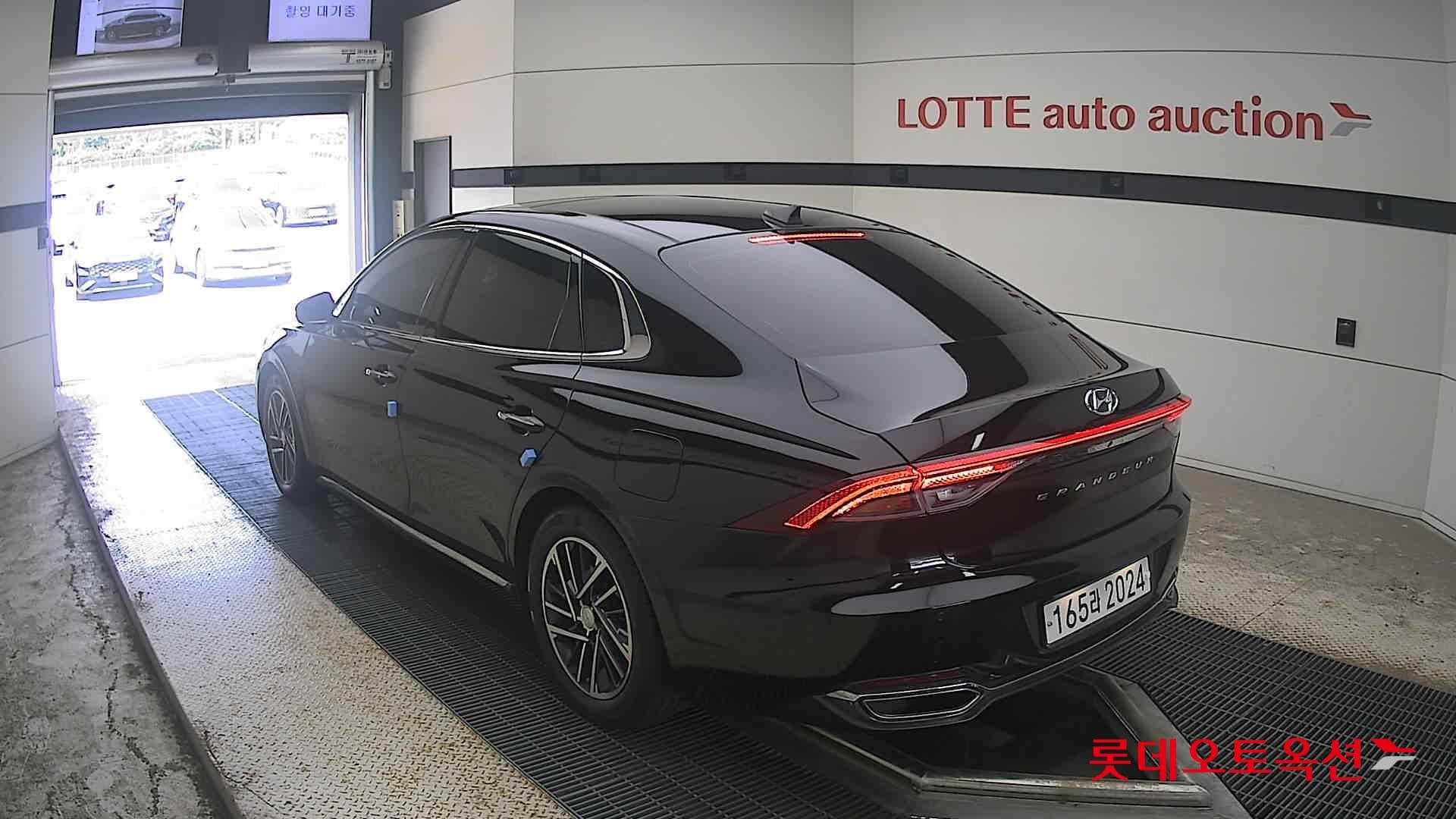 Hyundai - Grandeur | THE NEW (L) 3.0 Modern 10