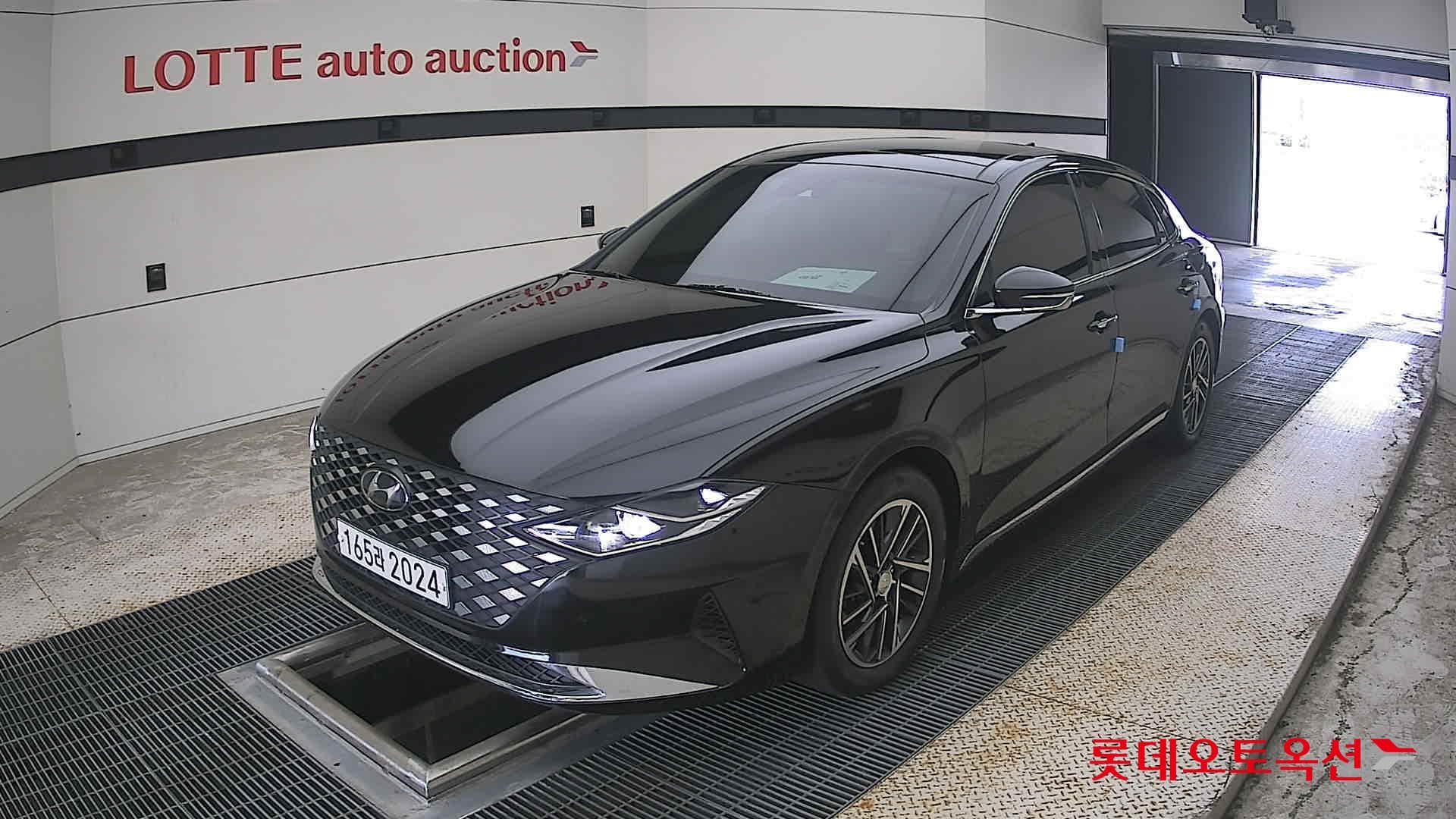 Hyundai - Grandeur | THE NEW (L) 3.0 Modern 3