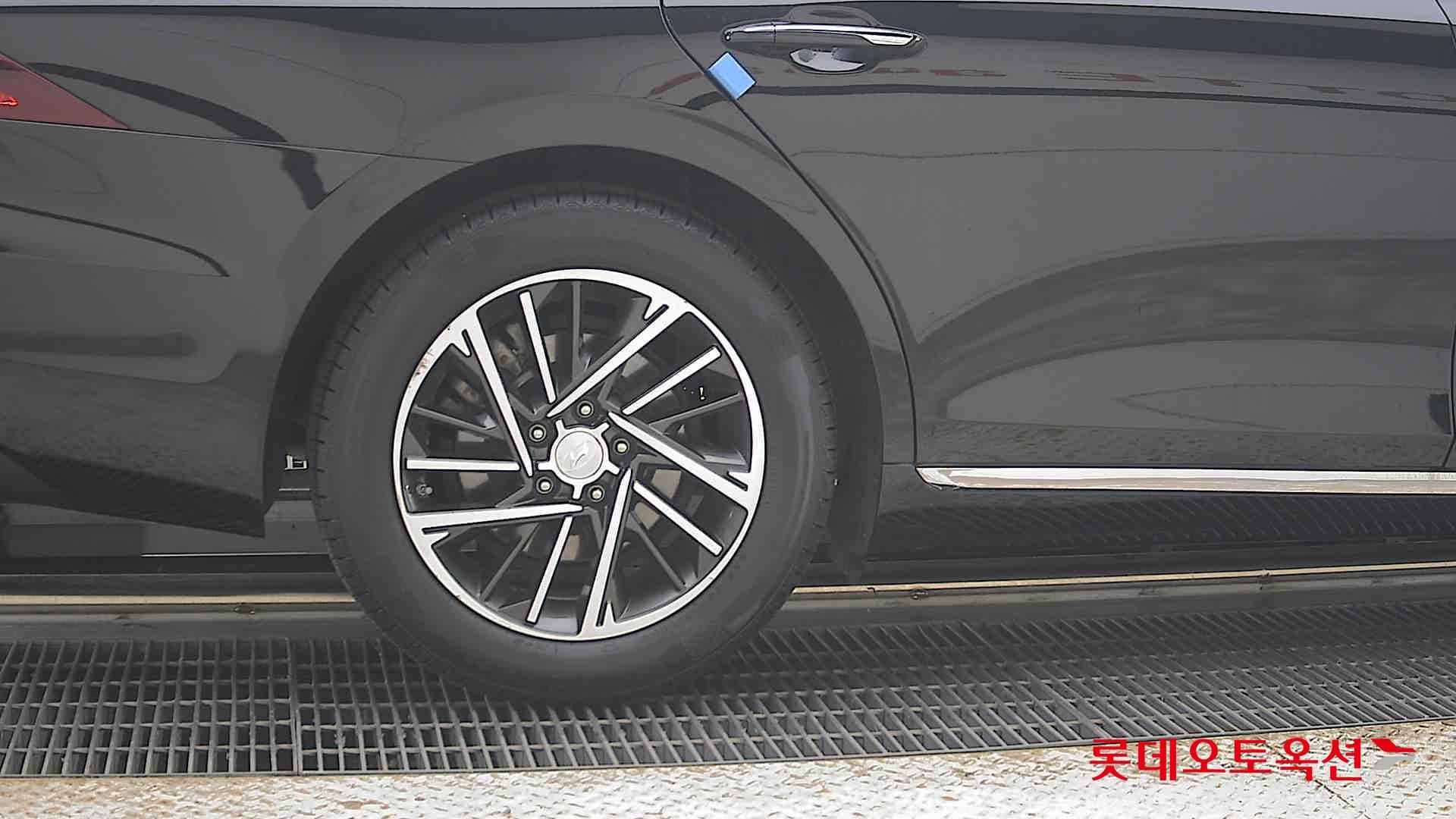 Hyundai - Grandeur | THE NEW (L) 3.0 Modern 24