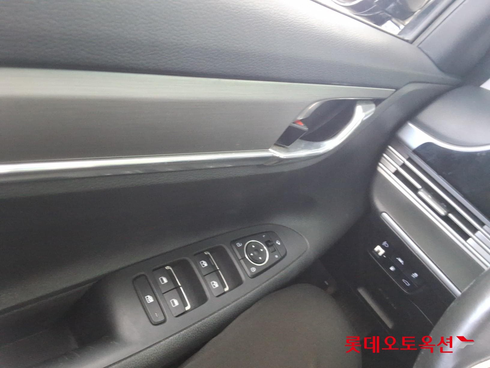 Hyundai - Grandeur | THE NEW (L) 3.0 Modern 28